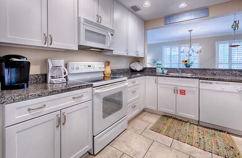 Sandestin Condo | Pet Friendly ~ Golf Cart~ Private Patio