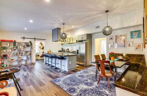 Cresco House | Pet-Friendly Group Getaway 12 Mi to Camelback Mtn!