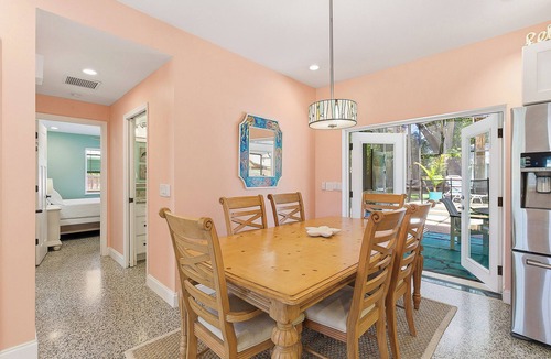 New Smyrna Beach House | 🌞🌴Pet Friendly Home w/Private Pool + Fenced Yard | Sunny Dayz🌴🌞