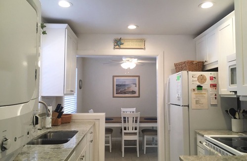 Mid Island House | Pet Friendly Home w/pool, Across from Beach