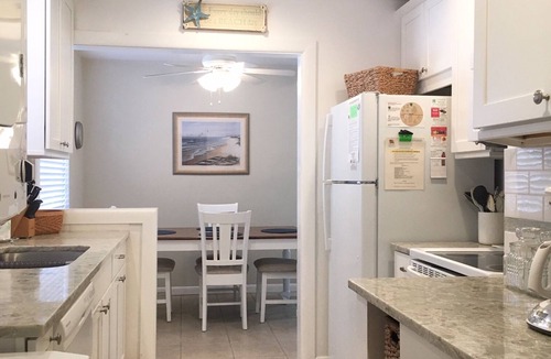 Mid Island House | Pet Friendly Home w/pool, Across from Beach