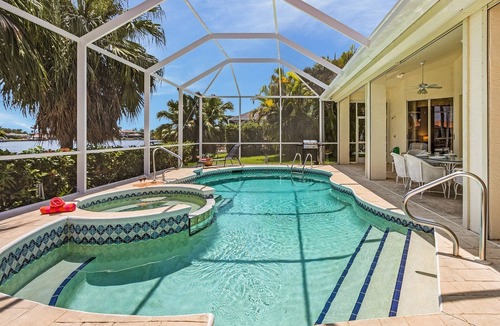 Cape Coral House | Pet-Friendly, Home w/Kayaks, Bikes, Spa & Heated Pool-Villa Four Mile Cove-Roelens Vacations