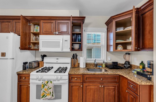 Seaside Heights Cottage | Pet Friendly | Keurig | Linen+Towels | Fast WIFI