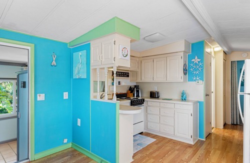 Cudjoe Key House | Pet-Friendly Keys Cottage at Plankton's Palace - Pool, Patio & Gated Access