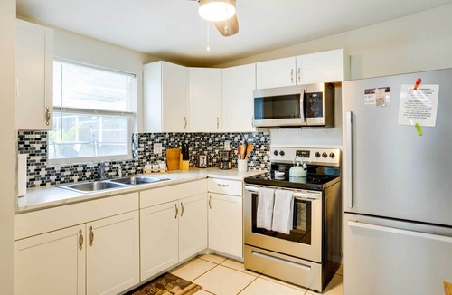 Lake Somerset House | Pet-Friendly Lakeland Escape w/Private Pool!