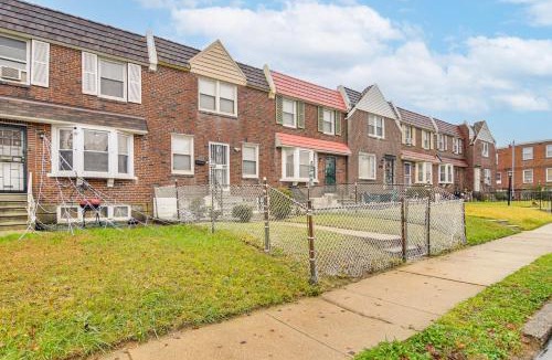 North Philadelphia House | Pet Friendly! NW Philly Rowhouse w/Fenced Yard!