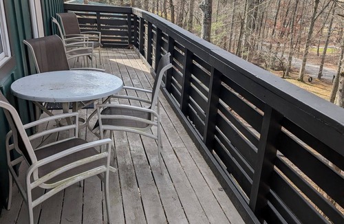 Sevierville House | *Pet Friendly* Peaceful 3 bd w hot tub, fire pit, games