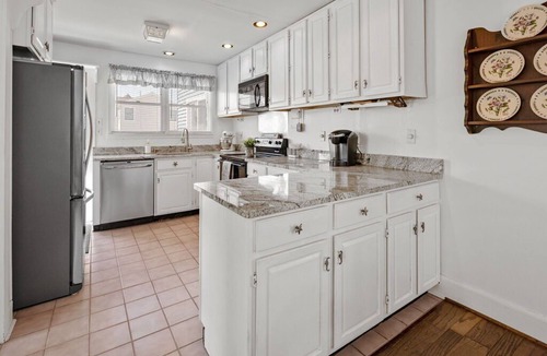 Ship Bottom House | Pet friendly- Renovated Sunny Seaside Ranch - 1st 3 bookings SAVE 10%