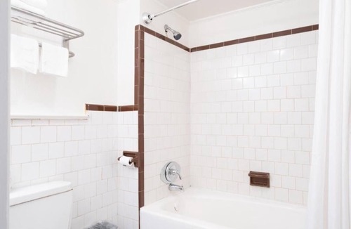 Jonesboro Hotel | Pet-Friendly Room with King Bed Perfect for Quiet Atlanta Getaways