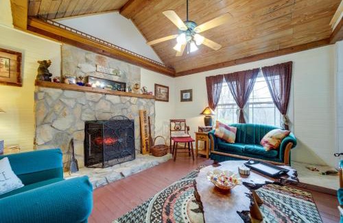 Clyde House | Pet-Friendly Smoky Mountain Getaway w/Fire Pit!