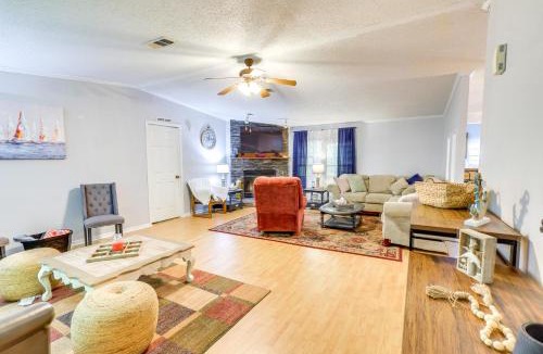 Milledgeville House | Pet-Friendly Sparta Retreat: Porches & Fire Pit!
