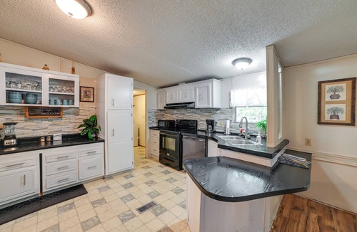 Springville House | Pet-Friendly Springville Home Near Kentucky Lake!