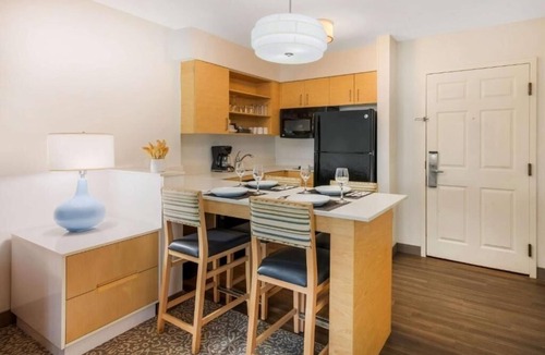 Arrowood Hotel | Pet-Friendly Suite Designed for Convenience Close to Charlotte's Top Spots
