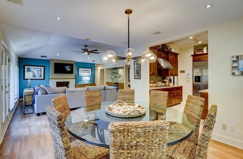 Sea Pines House | Pet friendly ~ Upscale Renovations & Decor ~ Private Pool ~ 2 St. Andrews Place