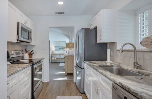Lawton Woods House | Pet Friendly | Private Patio | Grill