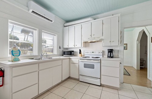 Cedar Key House | Pete's Retreat 3 bedroom 2 bath rental