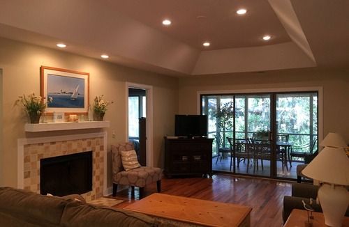 West Beach Cottage | Pets Ok, Bikes Included,(4), Walking Distance To Beach And Pool, Sleeps 7