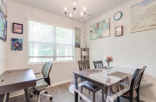 Riverdale House | Pets Welcome! Family Townhome w/Yard in Atlanta