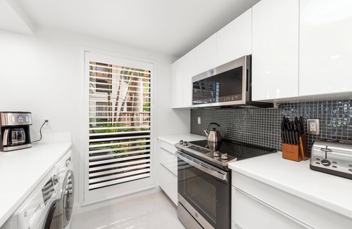 Hunt Club Apartment | PGA National Private Entrance Condo - Golf Course Views -Renovated 2023