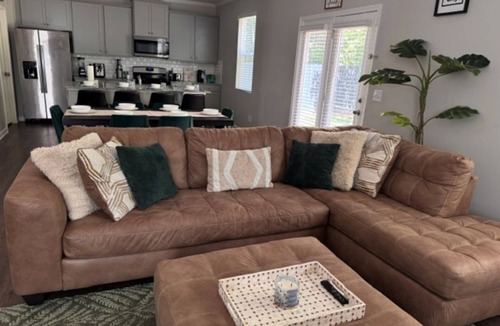 Fairburn House | Phenomenal 5-bedroom house with AC in charming Fairburn