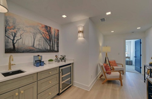 Hartwell House | Phenomenal Lake Hartwell waterfront 6-bedroom duplex townhome for 2 families!