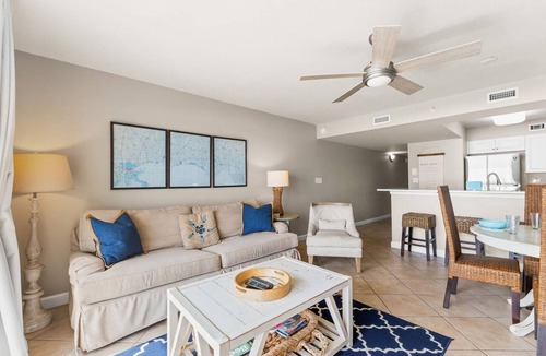 Fort Walton Beach Condo | PI 212: Salty Air Bliss - Simply Beachy!