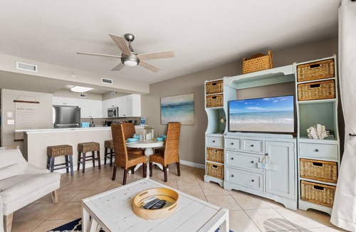 Fort Walton Beach Condo | PI 212: Salty Air Bliss - Simply Beachy!