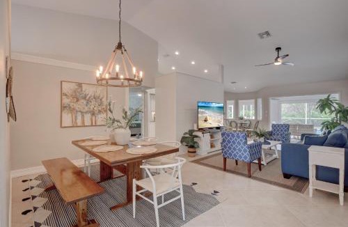 Crown Pointe House | Piccadilly Beach House - Beautiful Updated Home, Private Pool, Minutes from Downtown 5th Ave & Beaches!