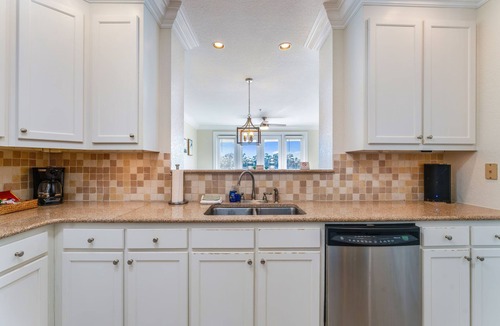 Carrabelle Condo | Pickleball and Pool Paradise 2b/2b