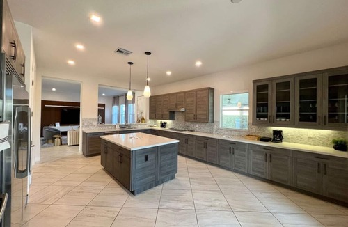 Ludlam House | Pickleball/Gameroom/Soccer Field/Pool