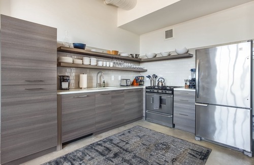 Virginia Highland Apartment | Piedmont Loft by Atlanta Luxury Rentals