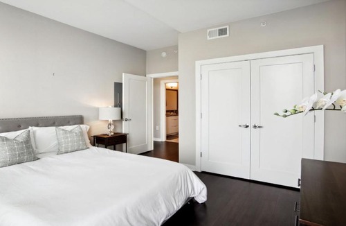 Midtown Apartment | Piedmont Park 3 bdrm with city views