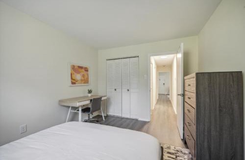 Newark Apartment | Pine Brook 1302 I Pool Gym I Free Parking !