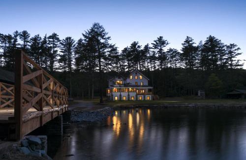 Sparrow Bush Bed & Breakfast | Pine Brook Manor