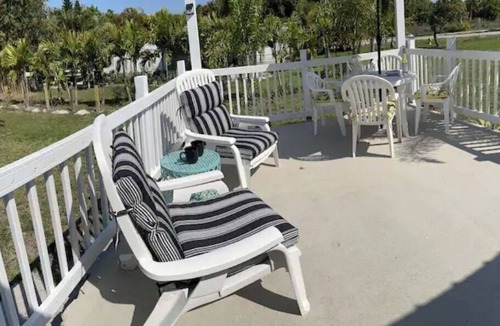 Pine Island Center House | Pine Island Pearl, private home on spacious lot