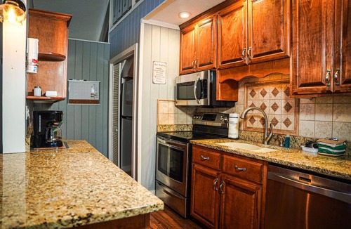 Pine Mountain Ski Chalet | Pine Mountain Club Chalets - Offlake Three Bedroom #54 - Non-pet Friendly