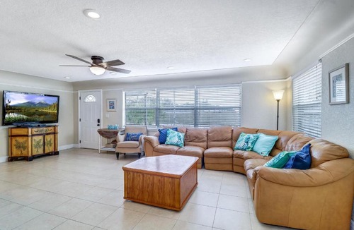 Madeira Beach House | Pineapple Escape