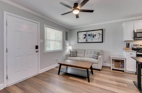 Peach Orchard Apartment | Pines at 5 Corporate Furnished Rentals Suite 217