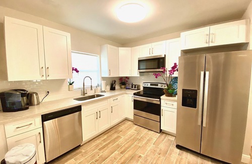 Dania Beach House | PIPER PALMS VILLA WELCOMES YOU!