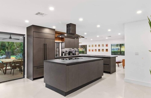 Davie House | Platinum Villa | Karaoke Pickleball BKB Soccer