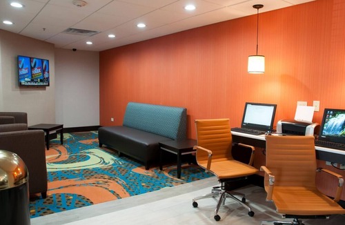 Savannah Hotel | Pleasant Stay! Unit w/Parking, Near Savannah-Ogeechee Museum!