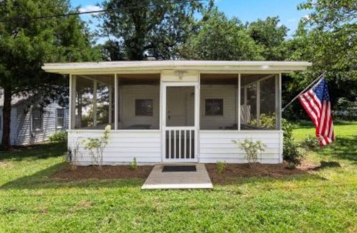 Barstow House | Plum Point Cottage #1
