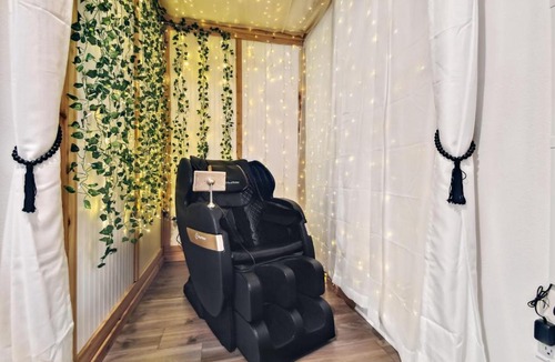 Bearss Plaza House | Plush sheets, Games!, Huge backyard, Massage Chair