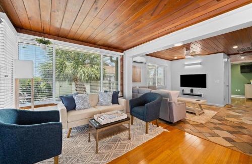 Laurel House | Poco Tortuga