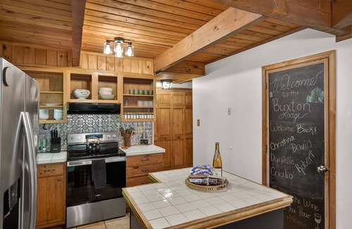 Bushkill House | Pocono cabin where the host thought of everything, so you don’t have to!