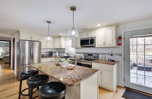 Cresco House | Pocono Mountains, Hidden-Gem GameRoom, Firepit, Min to all Attractions