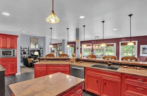 Blakeslee House | Poconos Spacious 6-bedroom house in marvelous Blakeslee wPool Gamerooms Hot Tub