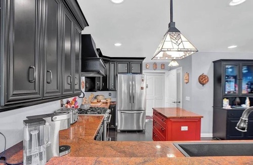 Blakeslee House | Poconos Spacious 6-bedroom house in marvelous Blakeslee wPool Gamerooms Hot Tub