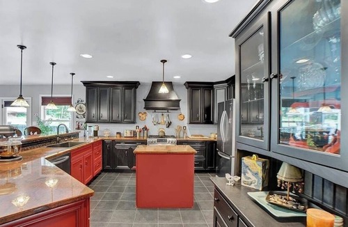 Blakeslee House | Poconos Spacious 6-bedroom house in marvelous Blakeslee wPool Gamerooms Hot Tub