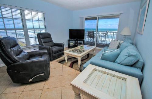 Point East House | Point East 301